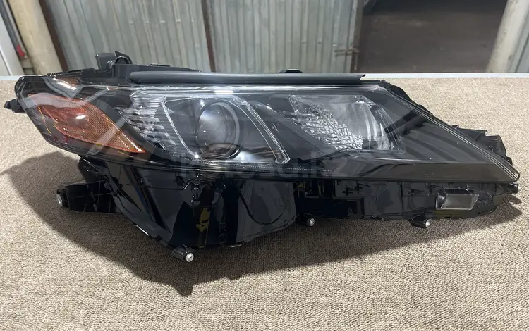 Фара Тойота Камри 75 2021- за 72 000 тг. в Алматы