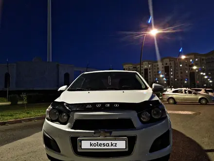 Chevrolet Aveo 2014 года за 3 800 000 тг. в Атырау – фото 4