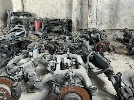 Балка на BMW за 9 900 тг. в Актау