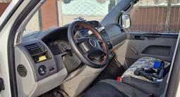 Volkswagen Transporter 2005 года за 8 300 000 тг. в Петропавловск
