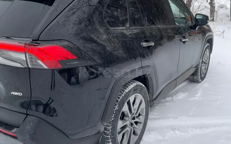 Toyota RAV4 2020 года за 15 900 000 тг. в Астана