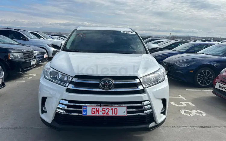Toyota Highlander 2018 года за 8 500 000 тг. в Алматы