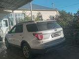 Ford Explorer 2015 годаүшін11 500 002 тг. в Кызылорда – фото 3