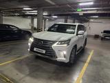 Lexus LX 570 2017 года за 34 500 000 тг. в Астана – фото 2