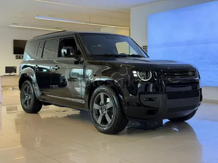 Land Rover Defender X-Dynamic SE 2026 года за 81 978 000 тг. в Астана – фото 2