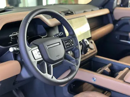 Land Rover Defender X-Dynamic SE 2026 года за 81 978 000 тг. в Астана – фото 9