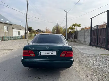 Mercedes-Benz E 280 1997 года за 2 600 000 тг. в Тараз – фото 5