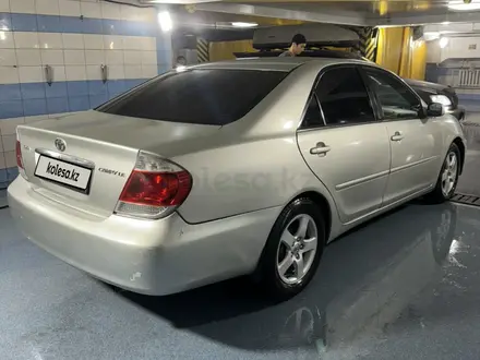 Toyota Camry 2005 года за 3 600 000 тг. в Астана – фото 2