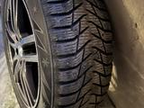 Диски с зимней резинрй за 200 000 тг. в Павлодар