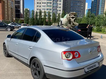 Volkswagen Passat 2006 года за 2 300 000 тг. в Астана – фото 6