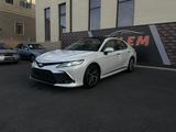 Toyota Camry 2018 года за 25 400 000 тг. в Шымкент