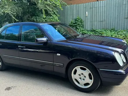 Mercedes-Benz E 280 1997 года за 4 100 000 тг. в Алматы – фото 3