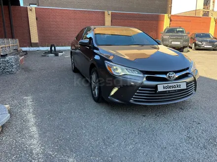 Toyota Camry 2016 года за 10 000 000 тг. в Караганда – фото 2