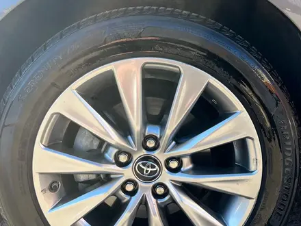 Toyota Camry 2016 года за 10 000 000 тг. в Караганда – фото 23