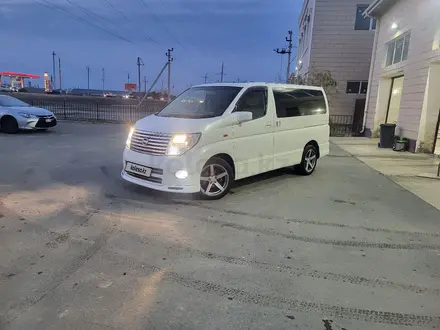 Nissan Elgrand 2002 года за 6 500 000 тг. в Атырау