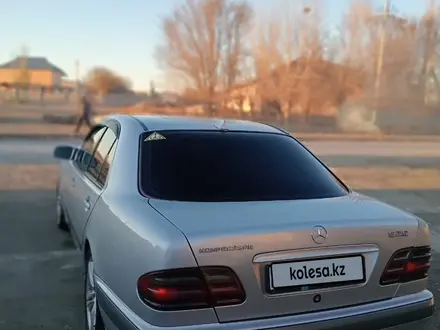 Mercedes-Benz E 200 2000 года за 3 800 000 тг. в Шиели – фото 7