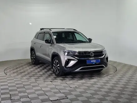 Volkswagen Taos 2022 года за 9 390 000 тг. в Алматы – фото 3