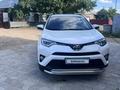 Toyota RAV4 2017 года за 13 500 000 тг. в Атбасар