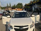 Chevrolet Cruze 2013 года за 3 800 000 тг. в Шымкент – фото 2