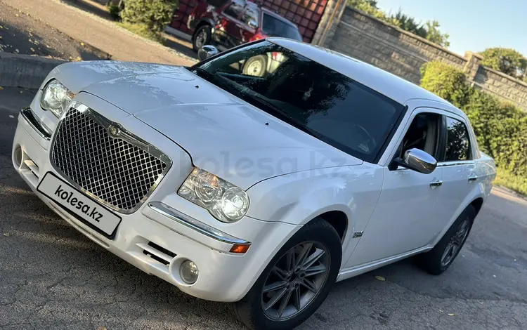 Chrysler 300C 2006 годаfor6 500 000 тг. в Алматы