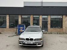 BMW 5 Series, 2000