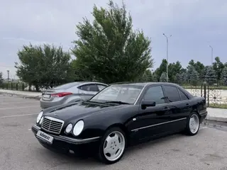 Mercedes-Benz E 280