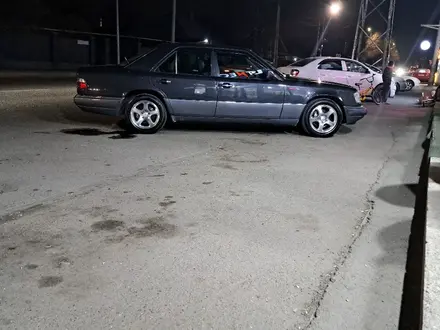 Mercedes-Benz E 320 1995 года за 3 500 000 тг. в Алматы – фото 10
