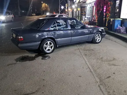 Mercedes-Benz E 320 1995 года за 3 500 000 тг. в Алматы – фото 11