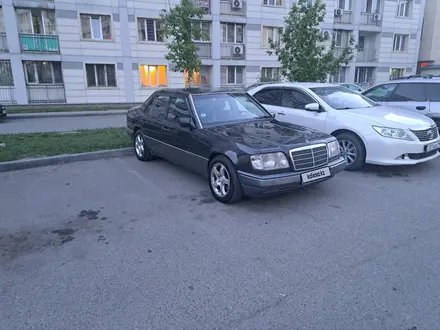 Mercedes-Benz E 320 1995 года за 3 500 000 тг. в Алматы