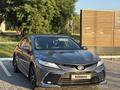 Toyota Camry 2023 года за 14 970 000 тг. в Астана