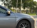 Toyota Camry 2023 года за 14 970 000 тг. в Астана – фото 6