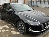 Hyundai Sonata 2020 года за 13 300 000 тг. в Актобе – фото 3