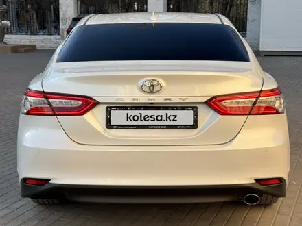 Toyota Camry 2019 года за 14 600 000 тг. в Караганда – фото 12