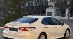 Toyota Camry 2019 года за 14 600 000 тг. в Караганда – фото 4