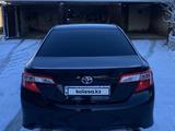 Toyota Camry 2012 года за 7 600 000 тг. в Жанаозен – фото 5