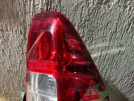 Фара задняя оригинал hilux за 35 000 тг. в Атырау – фото 2