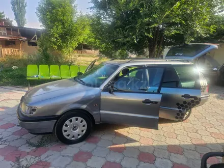 Volkswagen Passat 1993 года за 2 000 000 тг. в Шымкент