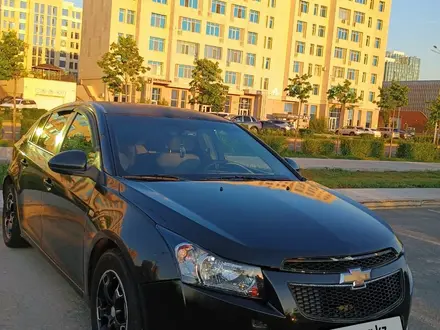 Chevrolet Cruze 2012 года за 2 600 000 тг. в Астана – фото 3