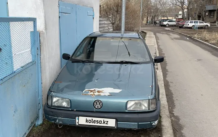 Volkswagen Passat 1989 годаfor700 000 тг. в Караганда