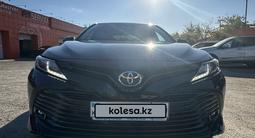 Toyota Camry 2021 года за 13 000 000 тг. в Костанай – фото 2