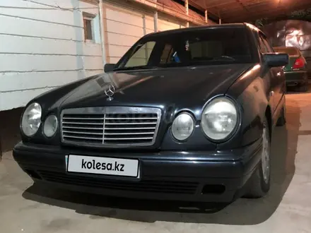 Mercedes-Benz E 280 1998 года за 2 220 000 тг. в Кызылорда – фото 2