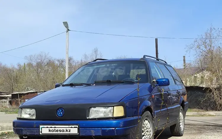 Volkswagen Passat 1993 года за 900 000 тг. в Аксай