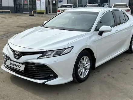 Toyota Camry 2020 года за 13 300 000 тг. в Уральск – фото 9