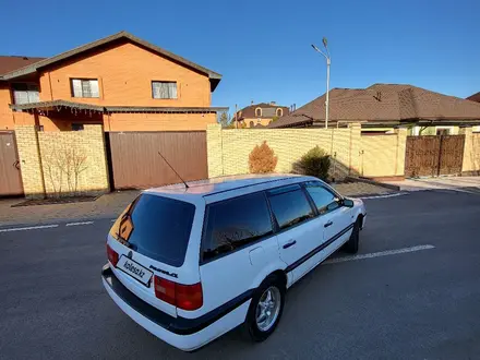 Volkswagen Passat 1995 года за 2 100 000 тг. в Караганда – фото 3