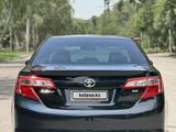 Toyota Camry 2014 годаfor8 700 000 тг. в Алматы – фото 5