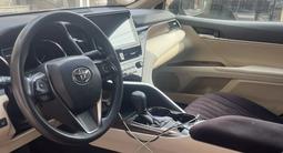 Toyota Camry 2022 годаfor13 800 000 тг. в Шымкент – фото 4