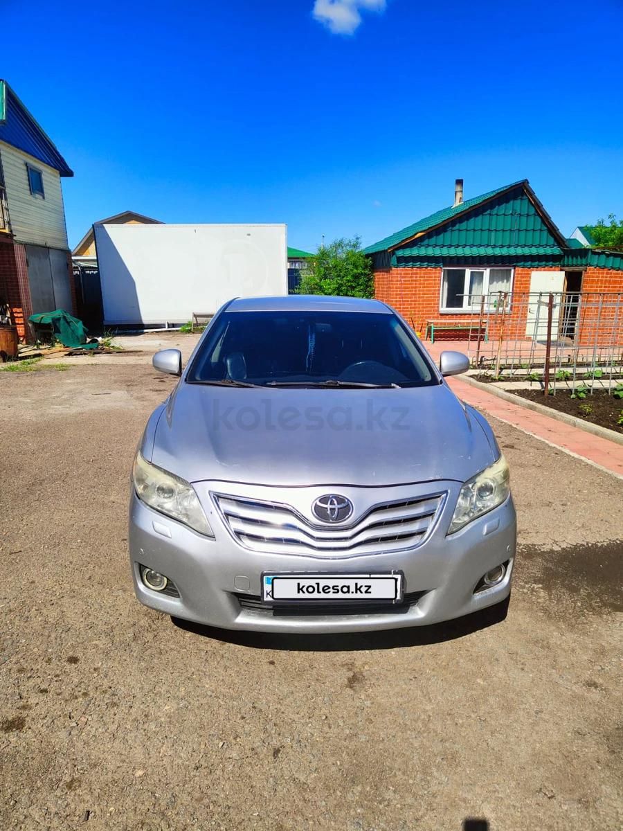 Toyota Camry 2009 г.