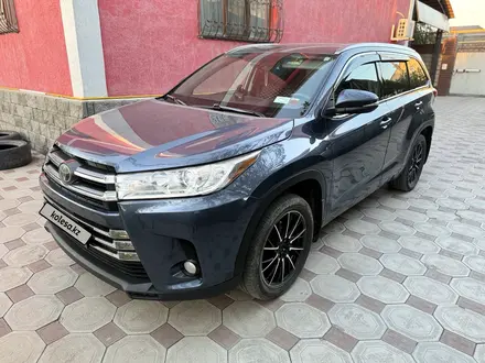 Toyota Highlander 2017 года за 17 000 000 тг. в Алматы – фото 4