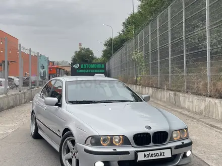 BMW 530 2000 года за 4 500 000 тг. в Алматы