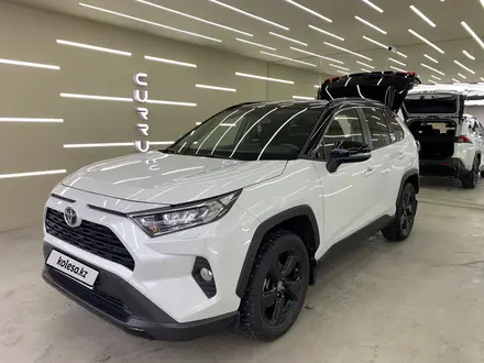 Toyota RAV4 2021 года за 22 200 000 тг. в Астана – фото 3